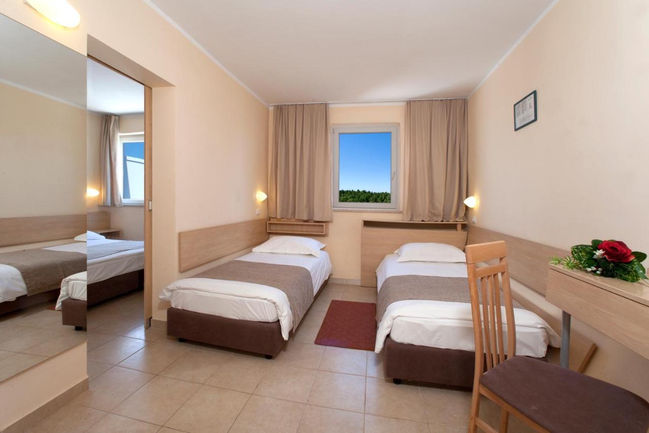 Hotel Delfin Plava Laguna Mugeba Esterno foto